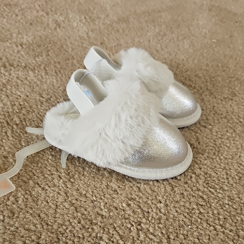 Cat & Jack Toddler Lila Metallic Silver Slippers Size 7/8